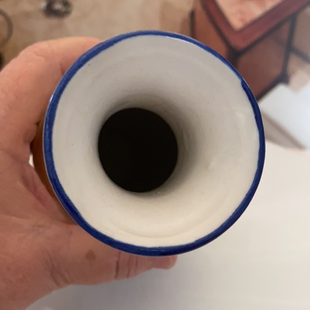 Vase - Picture 2 of 4